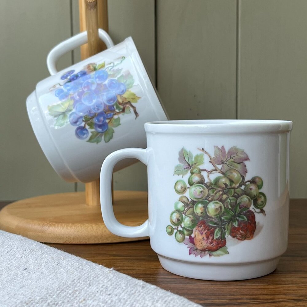 Kahla Germany 2 Porcelain Mugs Fruits Pattern Strawberry Grapes